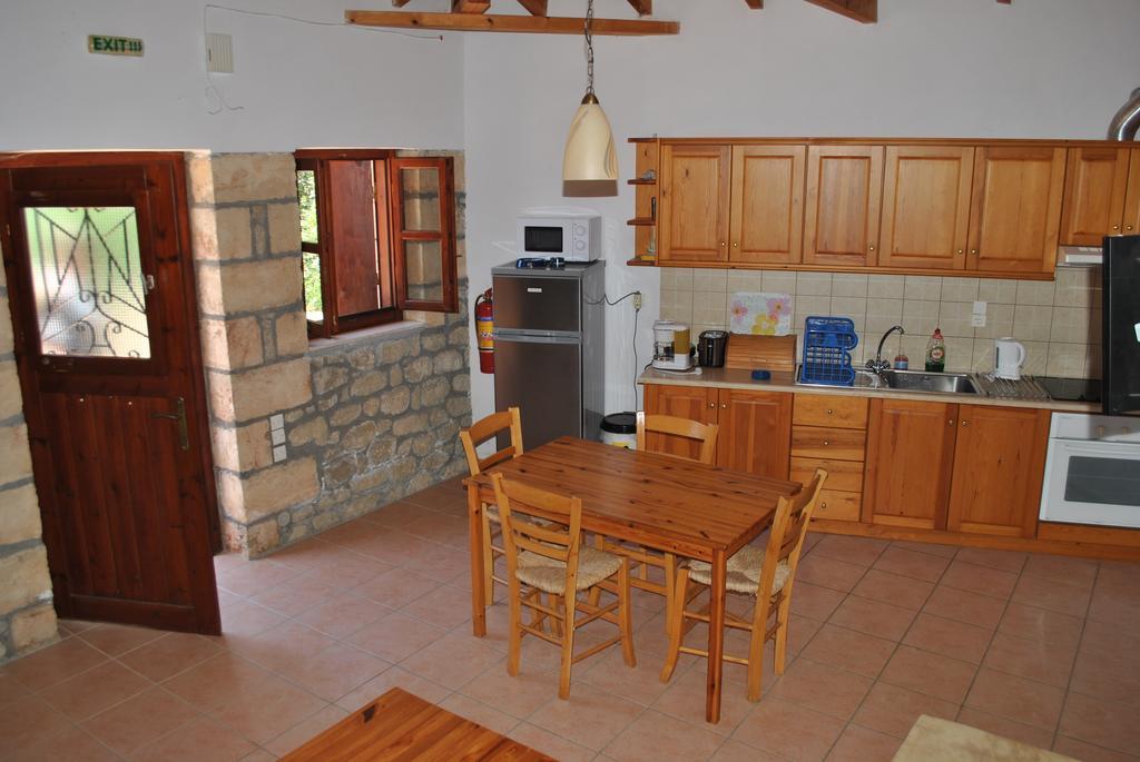 Armonia Villa Stoupa Room photo
